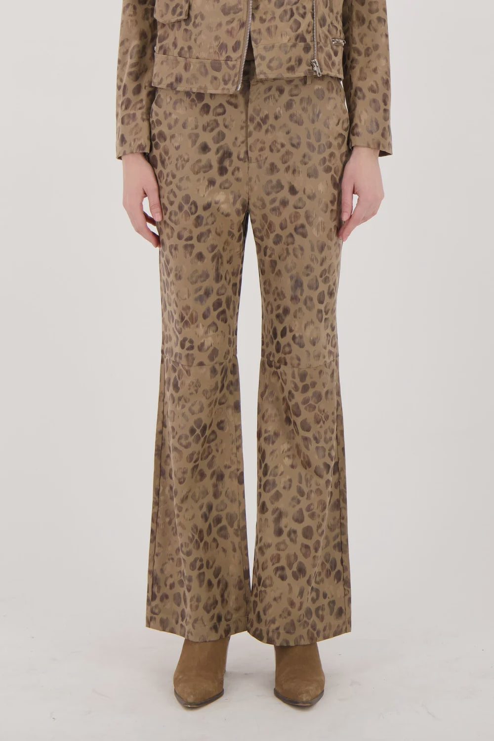 Subtle Vegan Metallic Leopard Pant 29" Inseam 526540