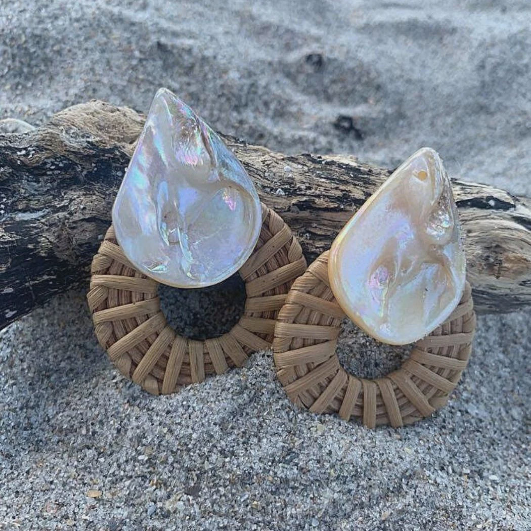 Shell Rattan Earrings