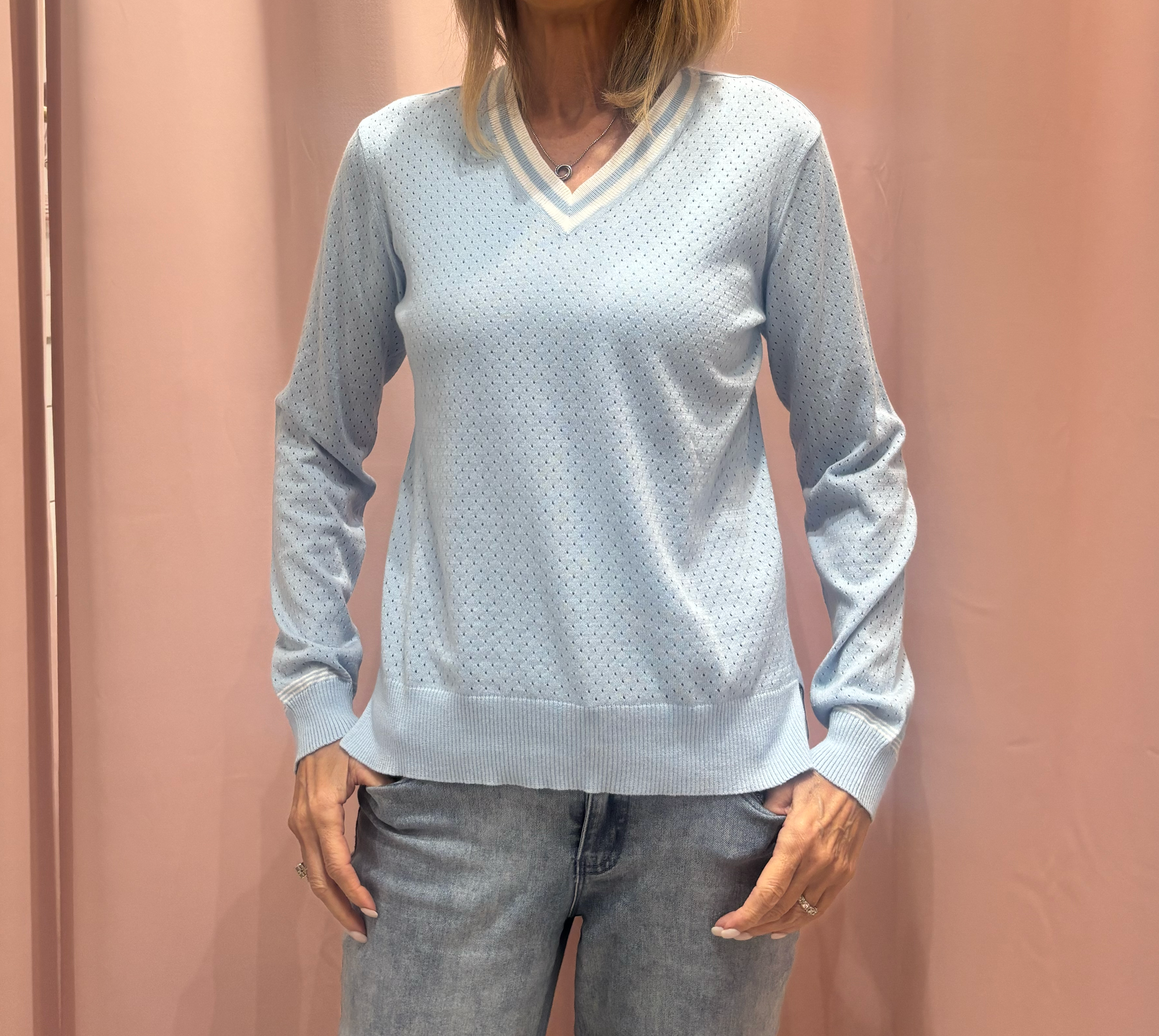 V-Neck CT587XP