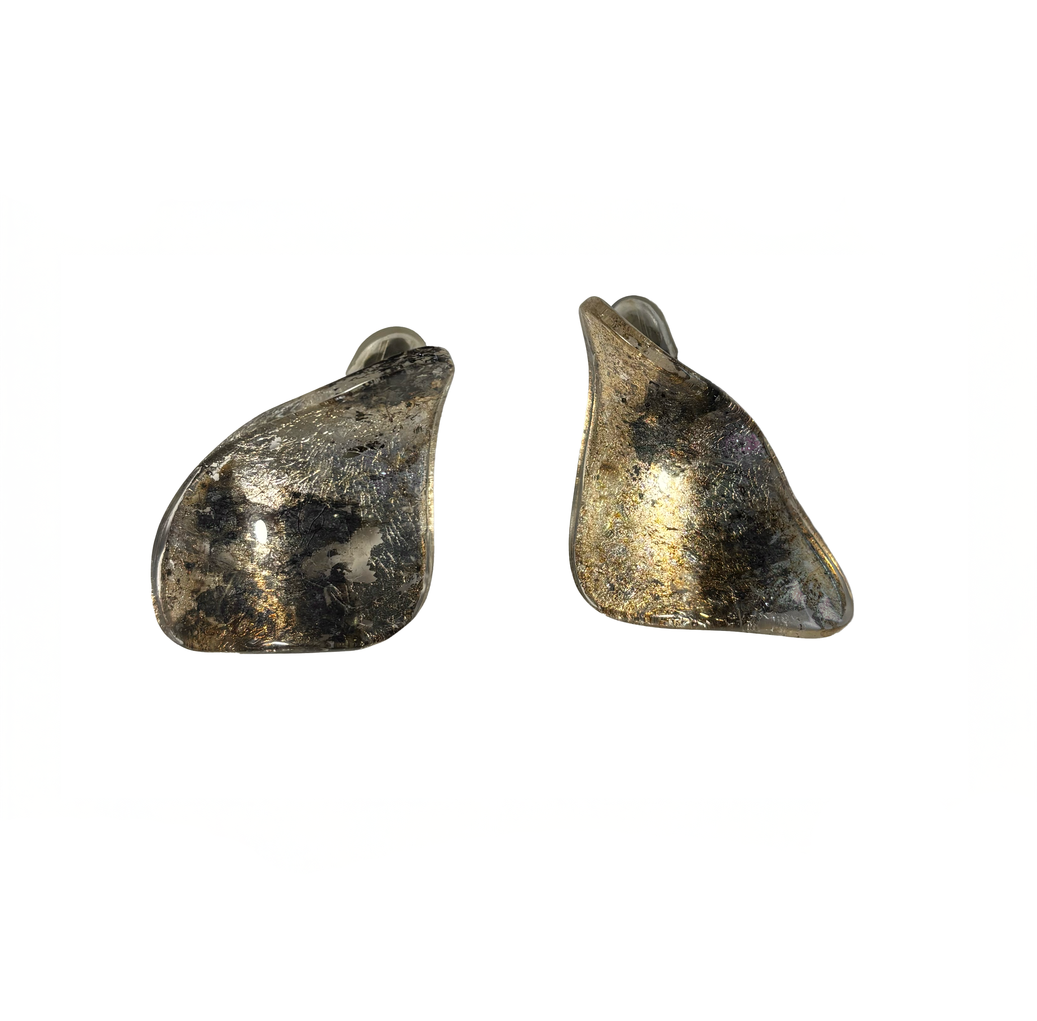 Petale Oxide Clip Earrings