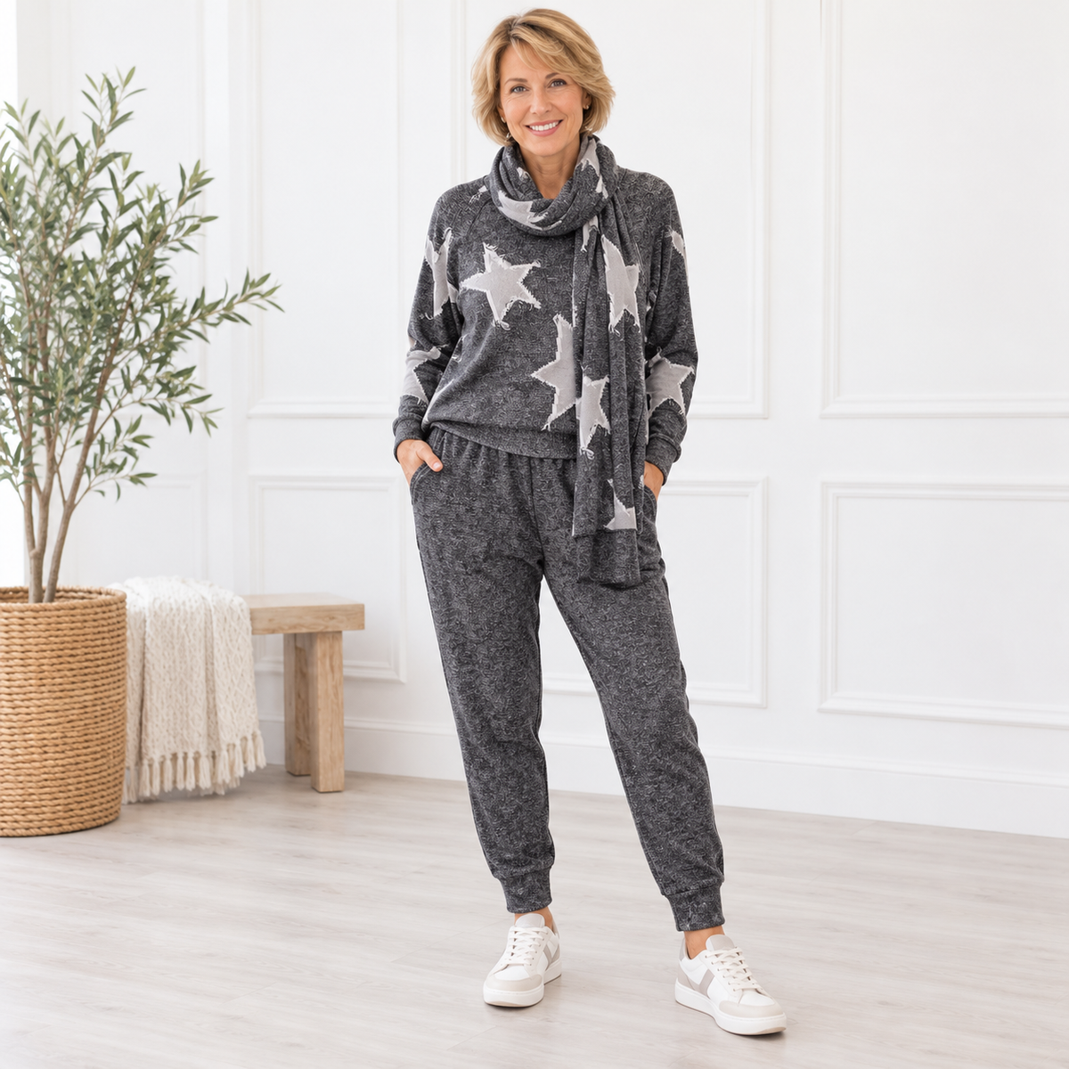 Star Sweatshirt with Scarf A718KSET
