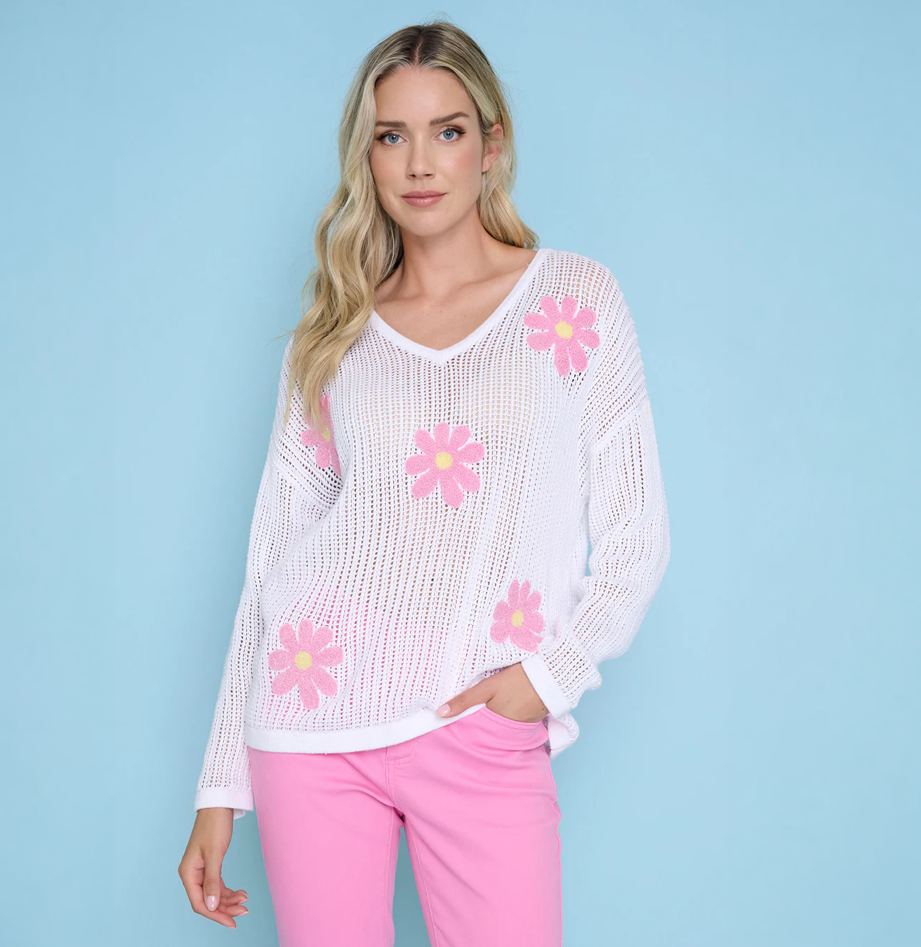 V-Neck Floral Applique Top ZE126QP